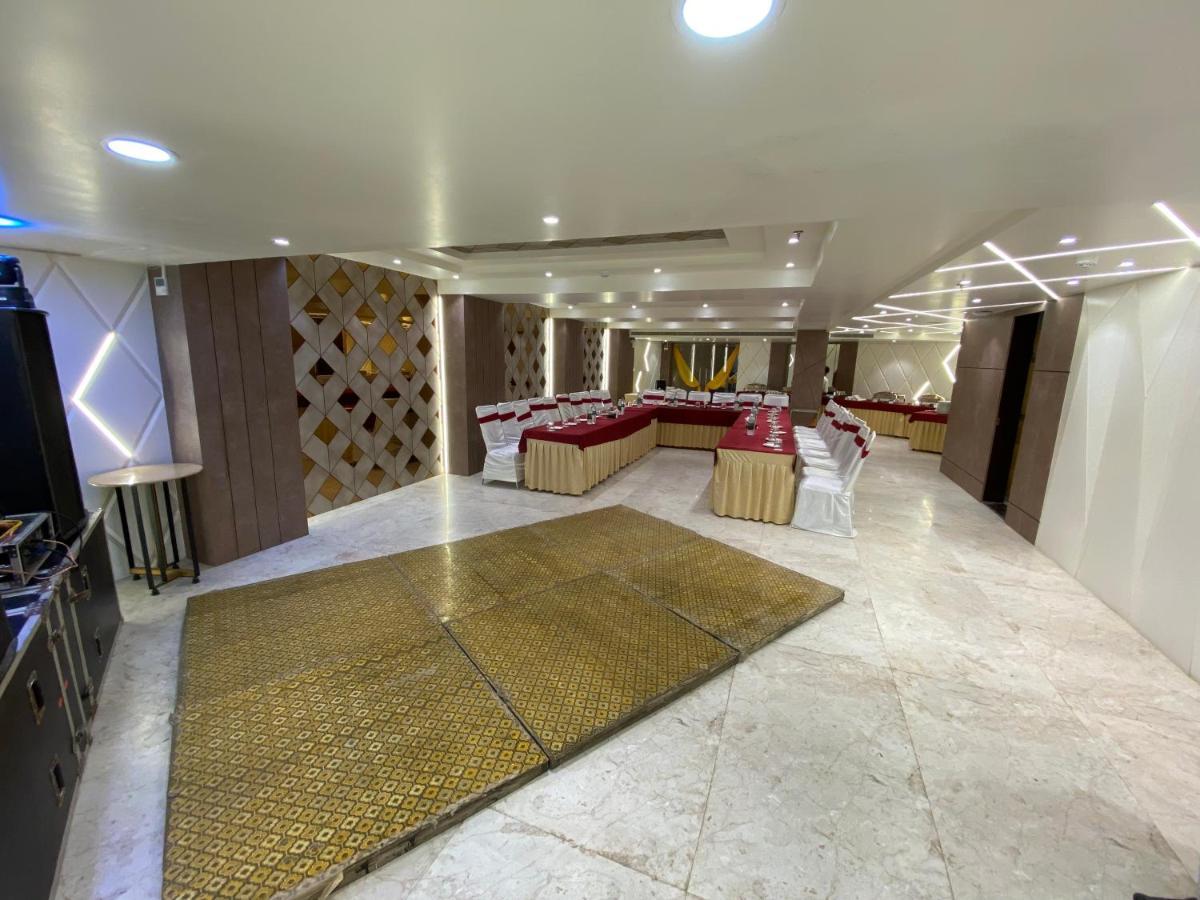 Hotel D Silverleaf Lucknow Exterior photo