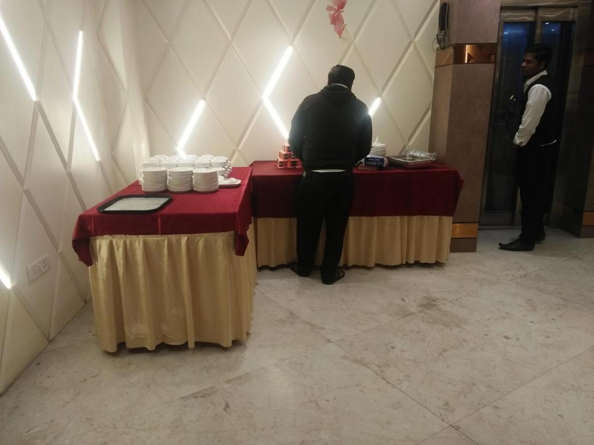 Hotel D Silverleaf Lucknow Exterior photo
