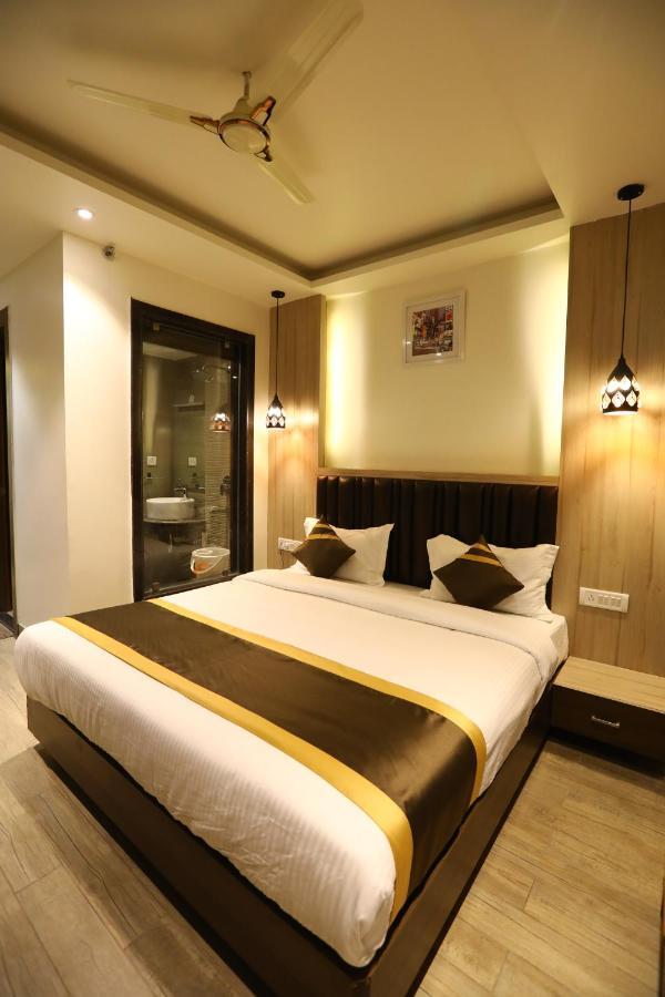Hotel D Silverleaf Lucknow Exterior photo